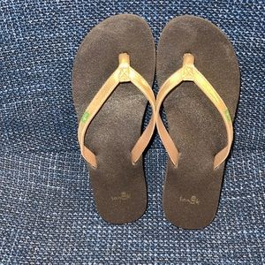 Womens Sanuk flip flops